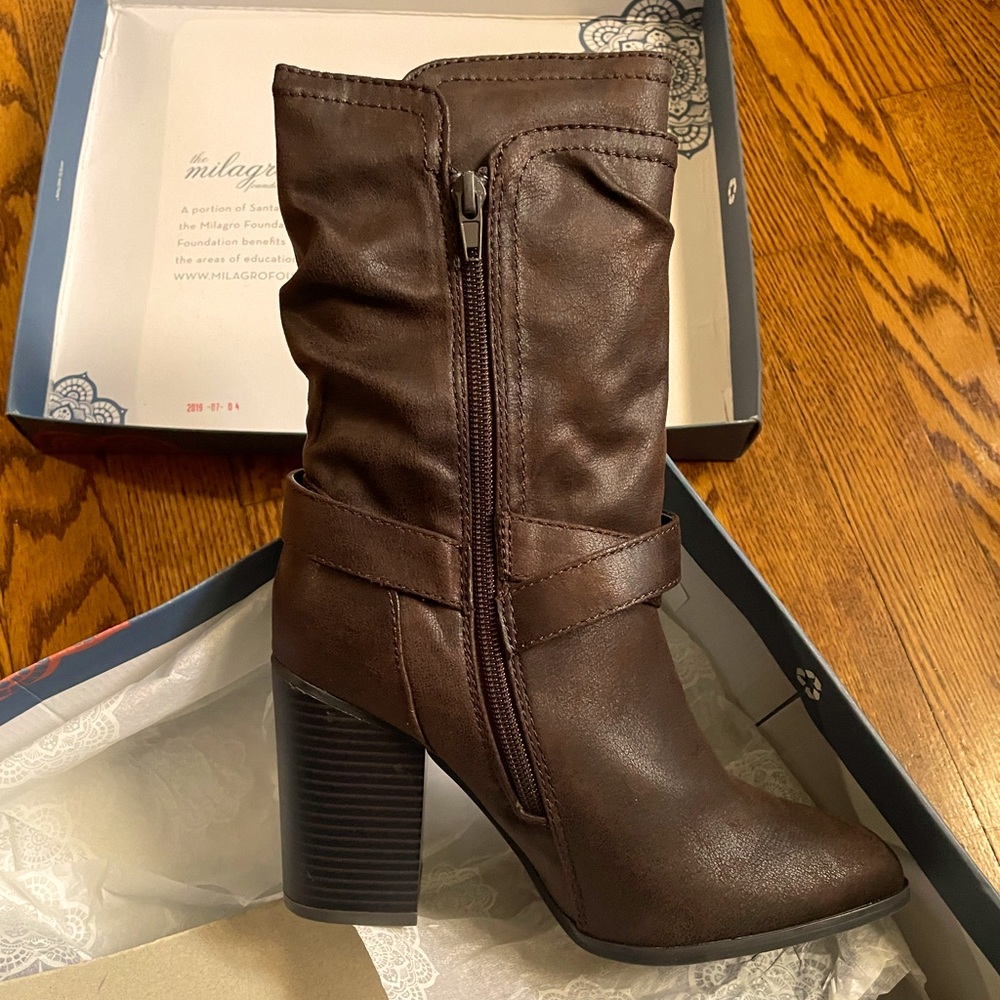 Carlos Santana boots